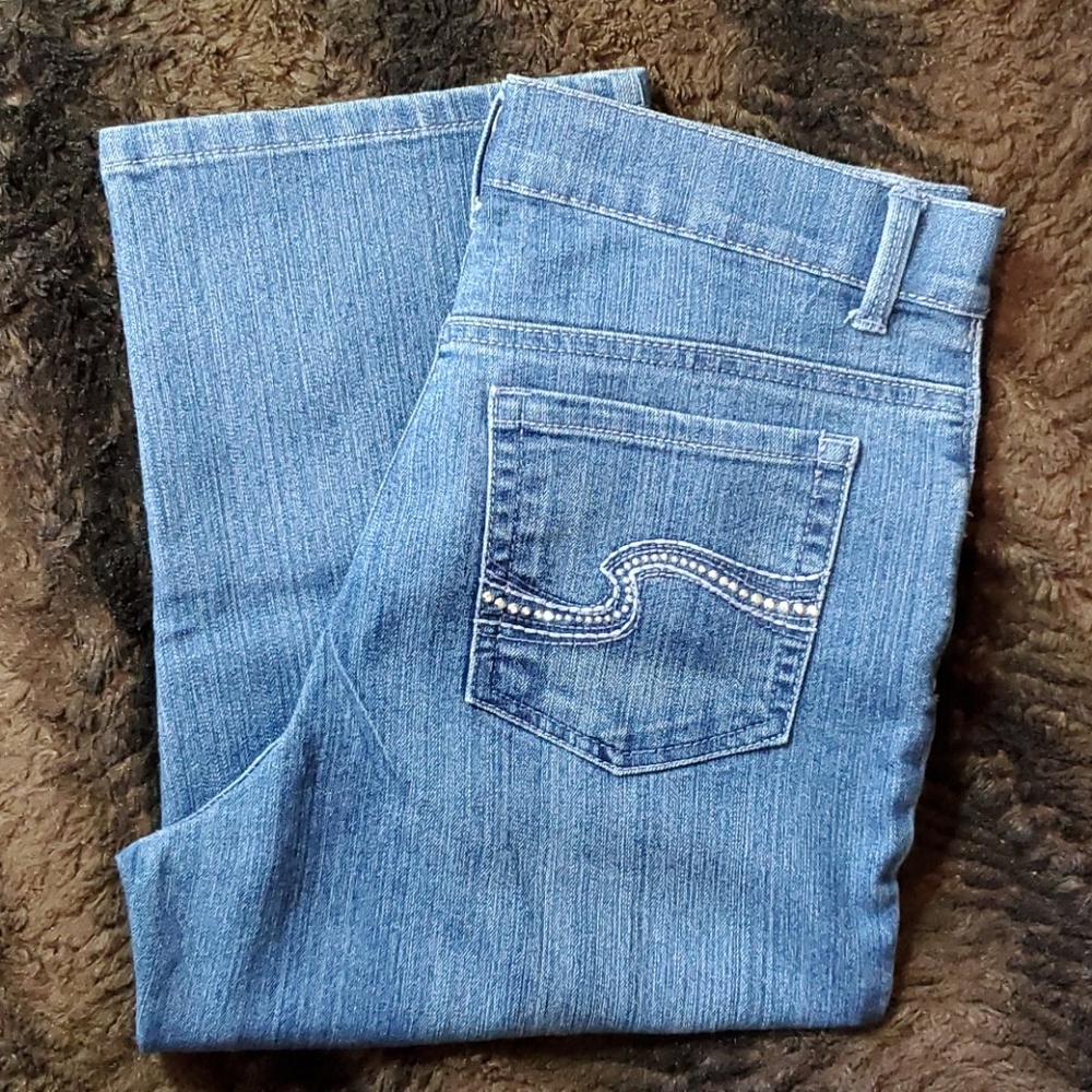 Capris